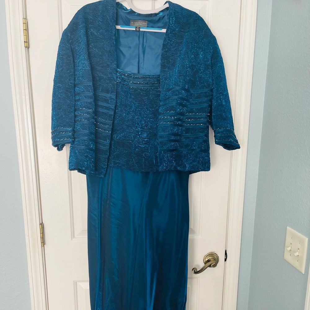 Modest formal occasion dress